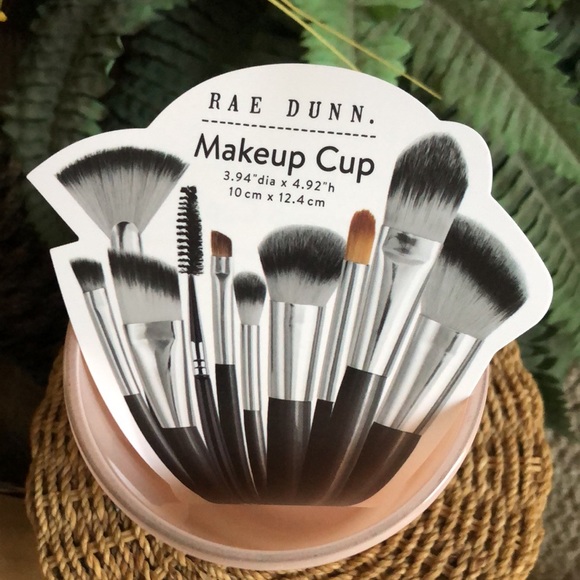 Rae Dunn MAKEUP QUEEN Makeup Cup - Picture 4 of 4